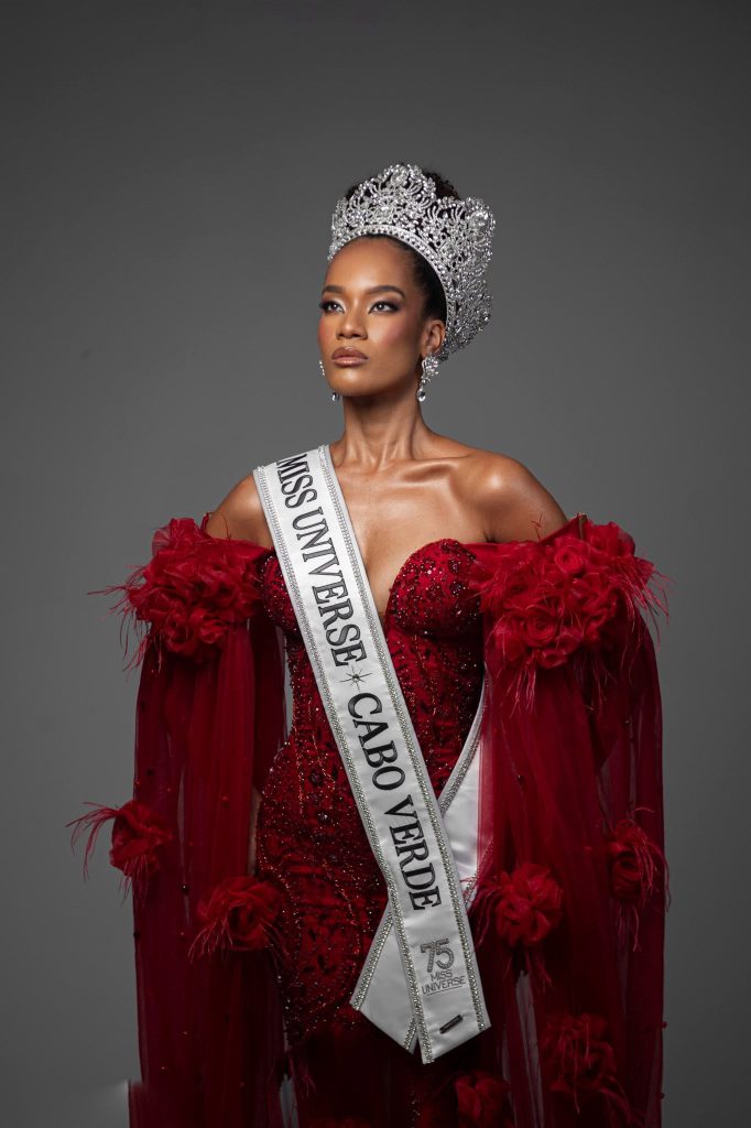 Armandina Cunha com a faixa de Miss Universe Cabo Verde